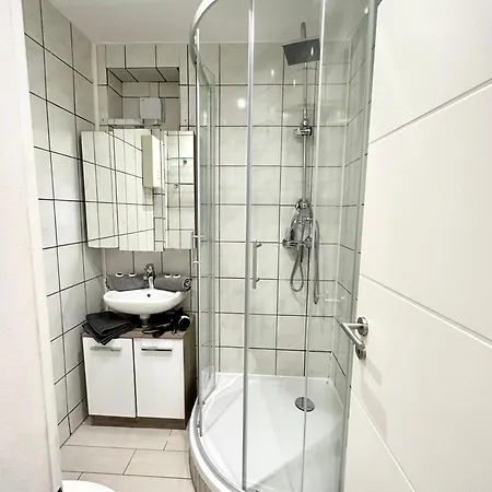 Moebliertes In Herne-mitte Mit Parkplatz, Arbeitsplatz, Wlan- Super Anbindung An Autobahnen Und Oepnv -fuer 1bis 3 Personen * Herne