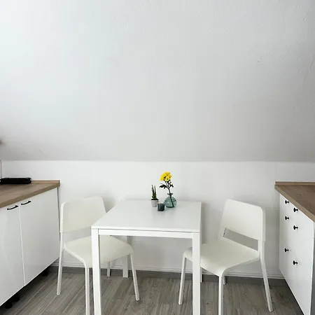 Moebliertes In Herne-mitte Mit Parkplatz, Arbeitsplatz, Wlan- Super Anbindung An Autobahnen Und Oepnv -fuer 1bis 3 Personen *