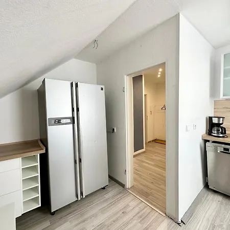 Moebliertes In Herne-mitte Mit Parkplatz, Arbeitsplatz, Wlan- Super Anbindung An Autobahnen Und Oepnv -fuer 1bis 3 Personen Apartment