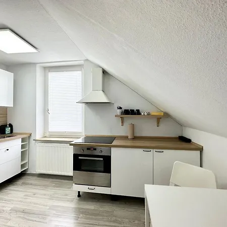 Moebliertes In Herne-mitte Mit Parkplatz, Arbeitsplatz, Wlan- Super Anbindung An Autobahnen Und Oepnv -fuer 1bis 3 Personen Apartmán *