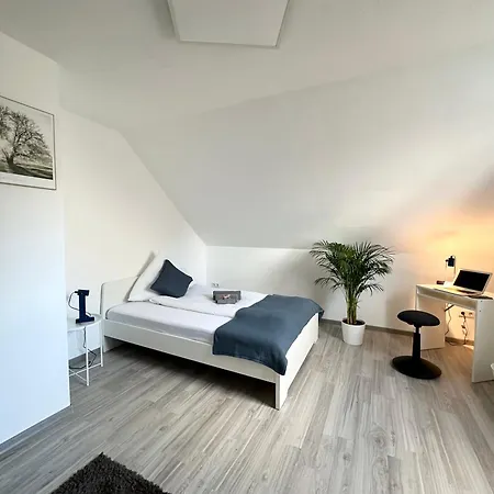 Apartment Moebliertes In Herne-mitte Mit Parkplatz, Arbeitsplatz, Wlan- Super Anbindung An Autobahnen Und Oepnv -fuer 1bis 3 Personen *