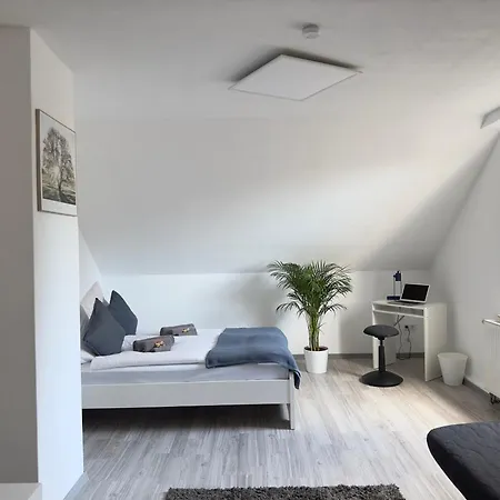 Moebliertes In Herne-mitte Mit Parkplatz, Arbeitsplatz, Wlan- Super Anbindung An Autobahnen Und Oepnv -fuer 1bis 3 Personen