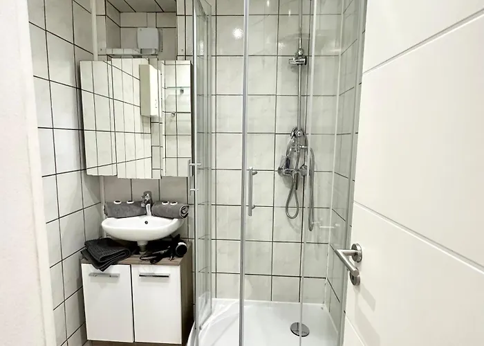 Moebliertes In Herne-mitte Mit Parkplatz, Arbeitsplatz, Wlan- Super Anbindung An Autobahnen Und Oepnv -fuer 1bis 3 Personen * Herne