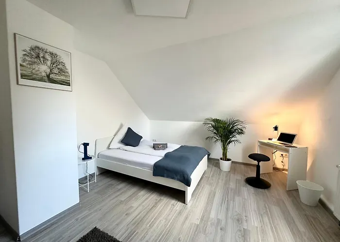 Lejlighed Moebliertes In Herne-mitte Mit Parkplatz, Arbeitsplatz, Wlan- Super Anbindung An Autobahnen Und Oepnv -fuer 1bis 3 Personen *