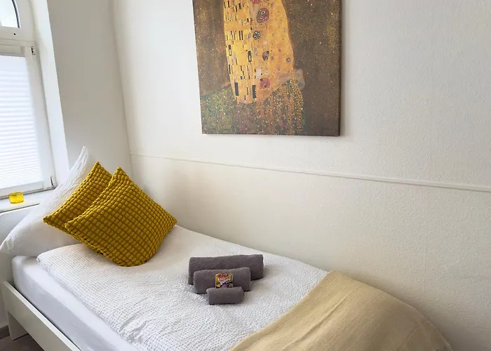 Moebliertes In Herne-mitte Mit Parkplatz, Arbeitsplatz, Wlan- Super Anbindung An Autobahnen Und Oepnv -fuer 1bis 3 Personen * Herne